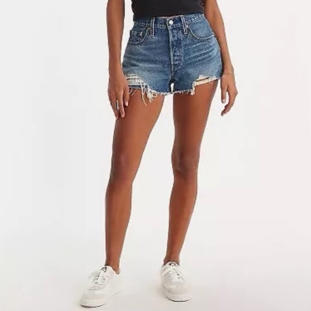 NWT Levi's 501 Original Fit High Rise Distressed Cutoff Jean Shorts Blue Size 33